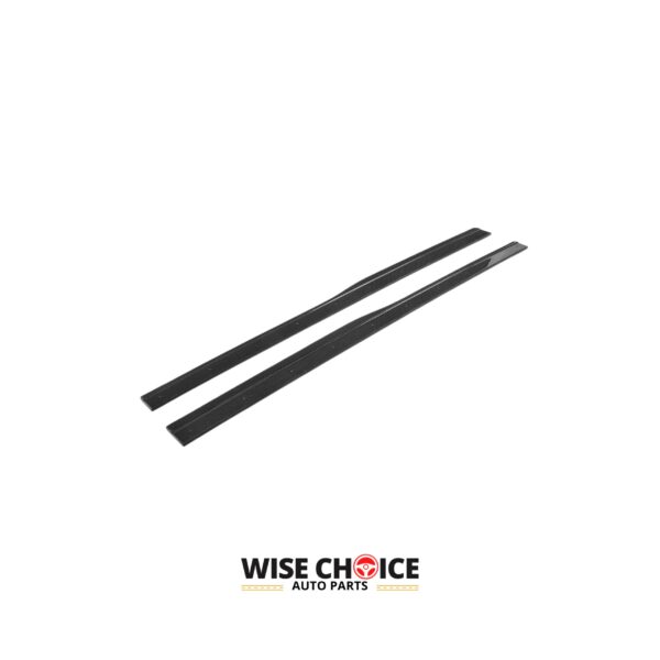 015-2017 VW Golf 7 R/R-Line with installed carbon fiber side skirts