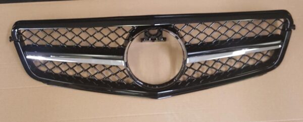 2008-2014 C63 Black/Chrome Grille for C250, C300, C350 models