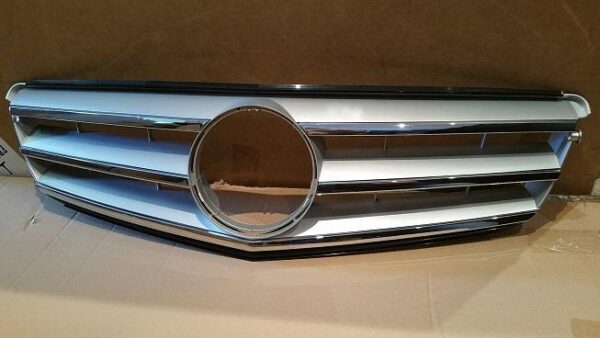 C-Class 2008-2015 AMG Sport Grille in Silver/Chrome